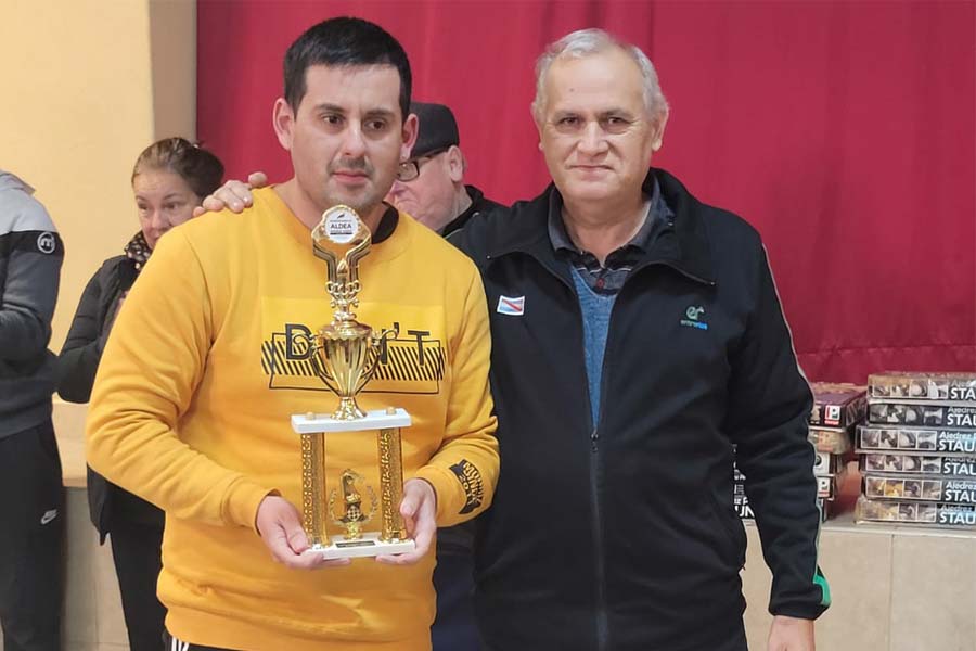 Rodolfo González se subió al podio en la Liga Regional de Ajedrez de la costa del Paraná