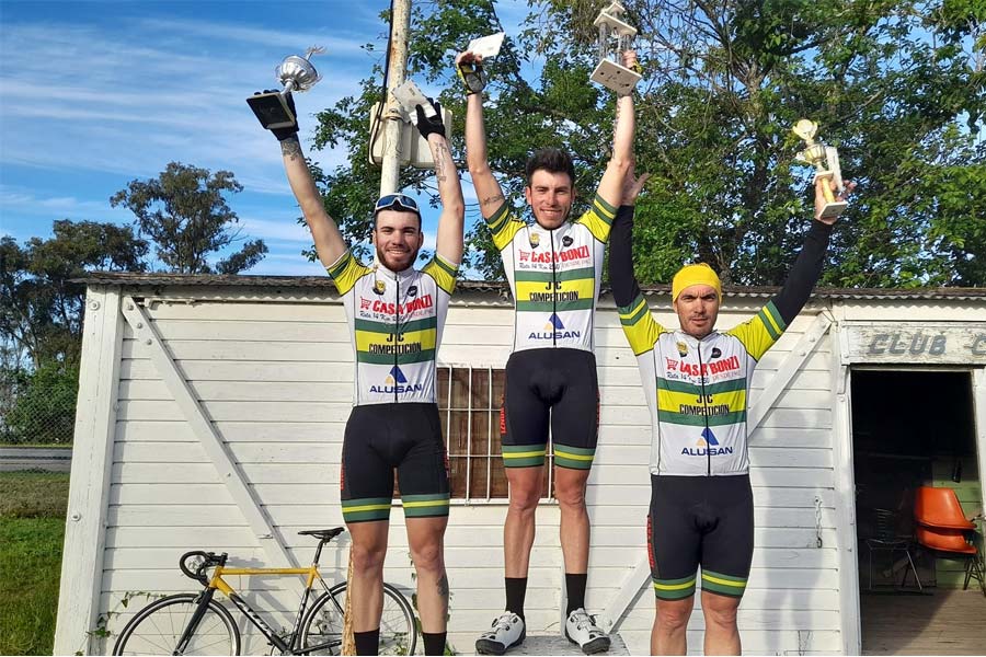 Ciclismo: Lisandro Ortíz y Leandro Rey ganaron en Concepción del Uruguay