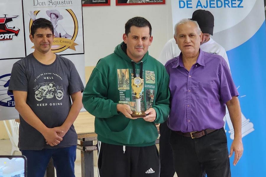 AJEDREZ: Rodo González ganó la 2ª fecha del torneo del río Uruguay