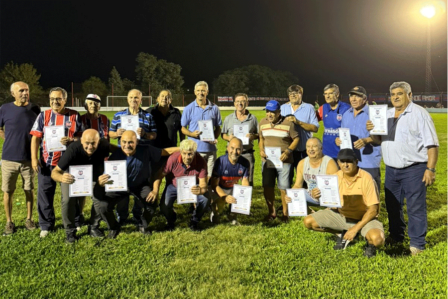 Reencuentro con la historia: El «Azulgrana» reconoció a sus leyendas en su 72° aniversario